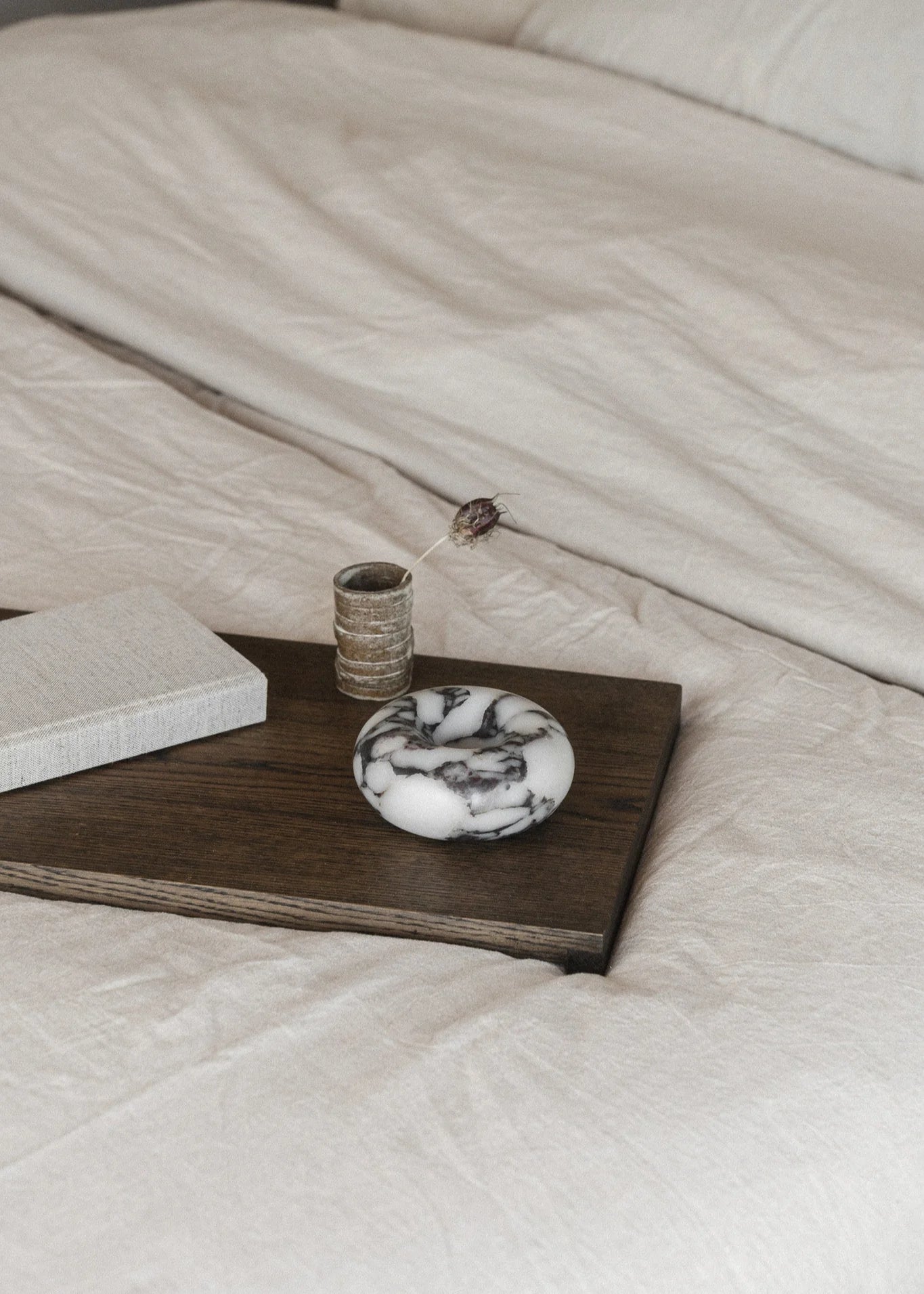 Cosmos | Calacatta Violetta, Small, Objekt