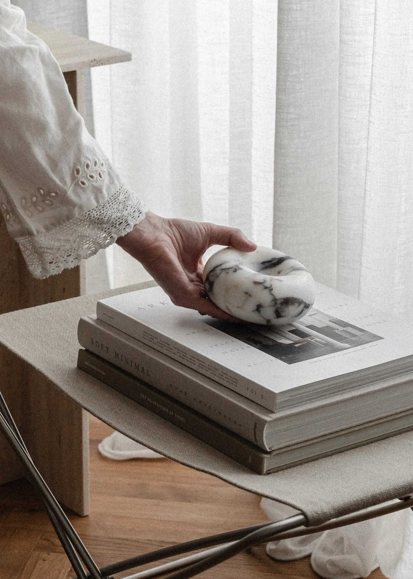 Cosmos | Calacatta Violetta, Small, Objekt